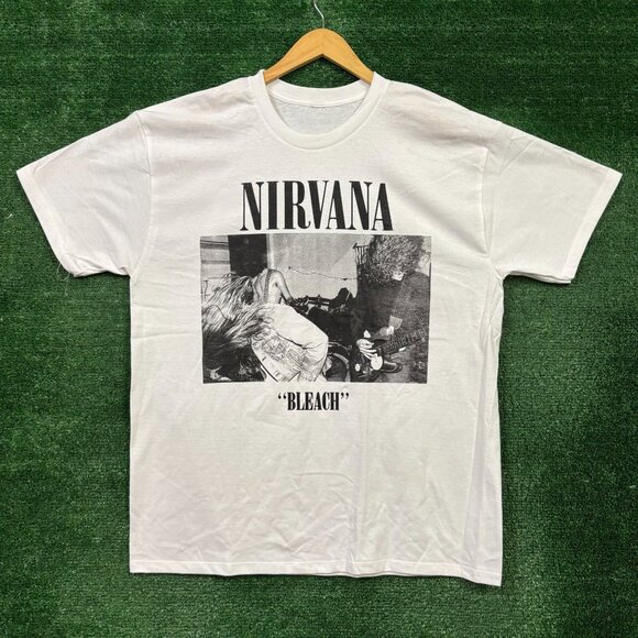 Nirvana Bleach Album Grunge Band T-Shirt Size Extra Large - Picture 1 of 4